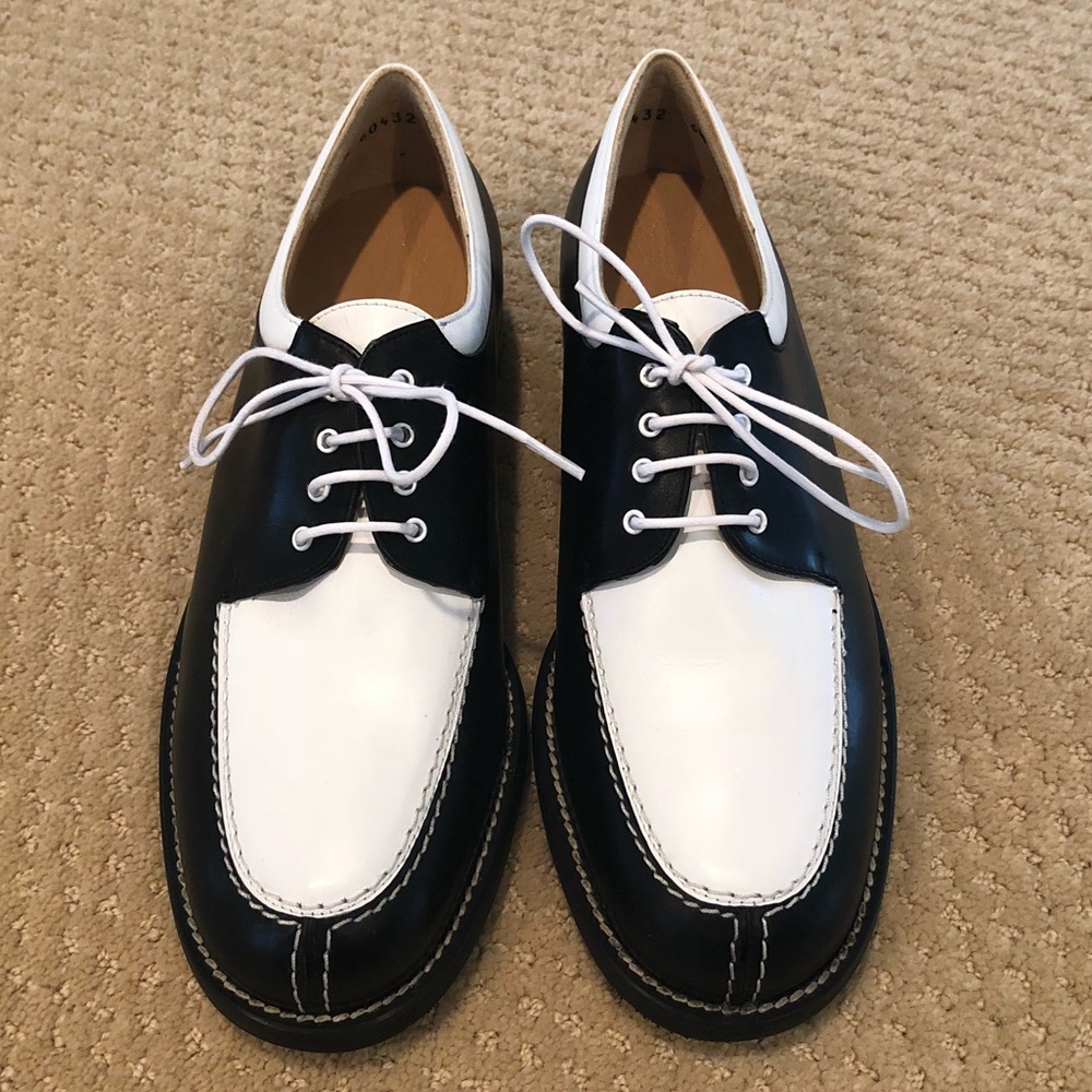 Stuart Weitzman golf shoes.